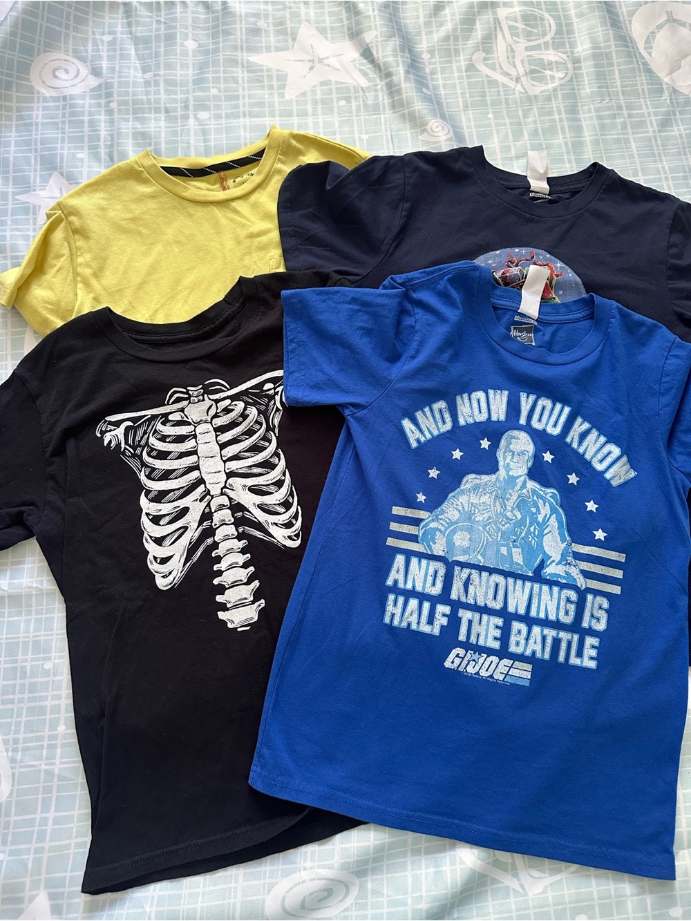 Boys’ shirt bundle size large